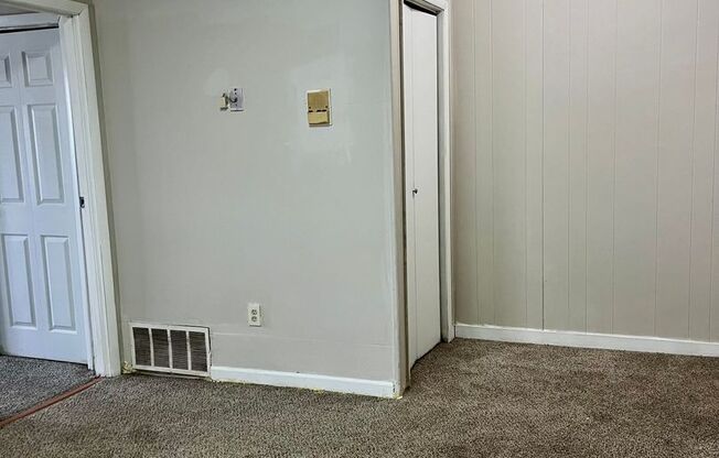 1 bed, 1 bath, 370 sqft, $875, Unit 310