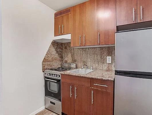 Studio, 1 bath, $2,650, Unit 5C