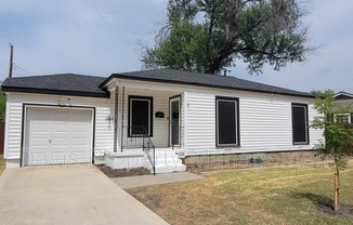 1436 CASA VALE DR