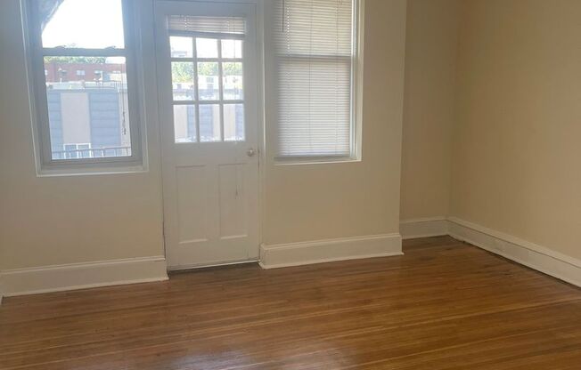 3 beds, 1 bath, 1,400 sqft, $1,550, Unit 4530-C24