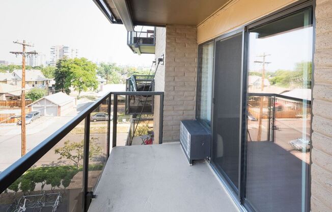 2 beds, 1 bath, 890 sqft, $1,825, Unit 406