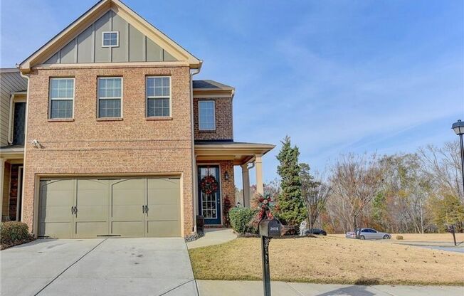 Gorgeous End Unit Townhome!