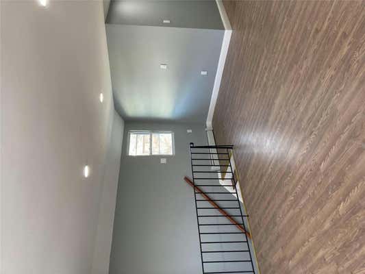 3 beds, 1 bath, 940 sqft, $3,500, Unit 2