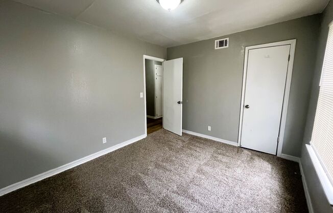 3 beds, 1.5 baths, 1,033 sqft, $1,200, Unit 316 Nw 83-1