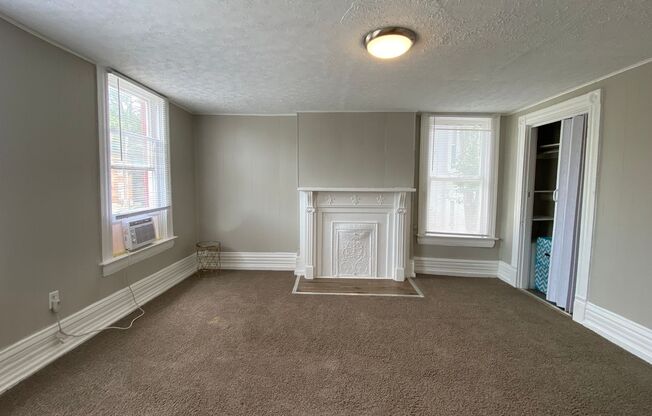 Studio, 1 bath, 420 sqft, $650, Unit #2