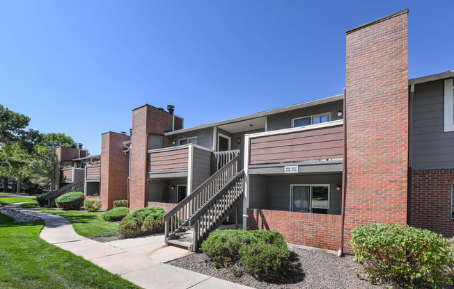 our apartments offer a walkway to the entrance of our building at Verona, Littleton, Colorado