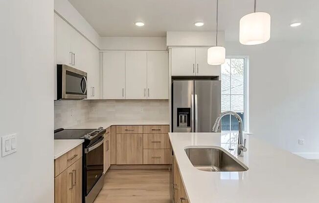 Albina Condominiums
