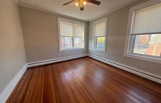 2 beds, 1 bath, $2,550, Unit 8