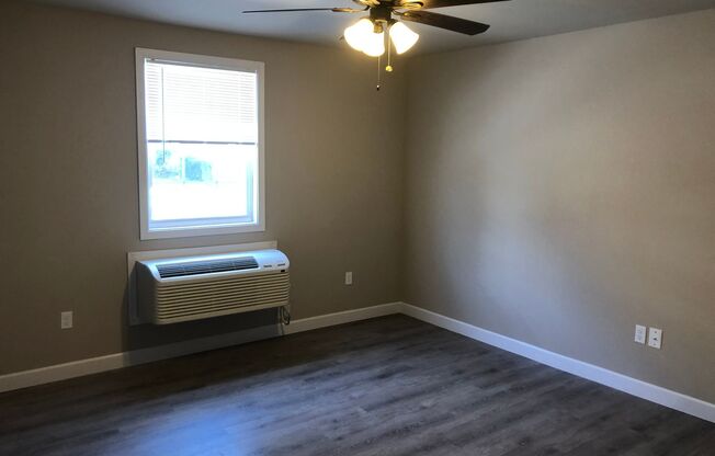 1 bed, 1 bath, 650 sqft, $925