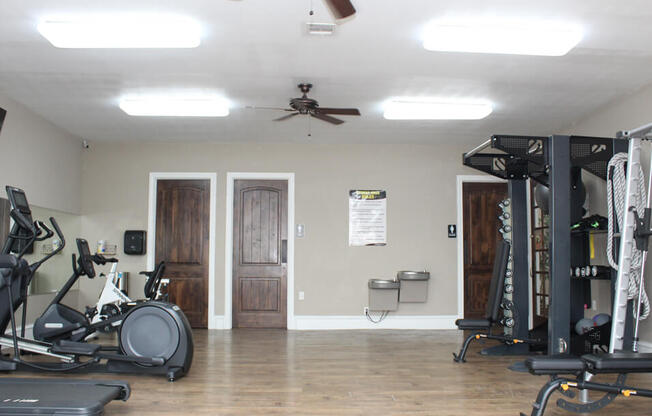 well equipped apartment gym at homestead apartments