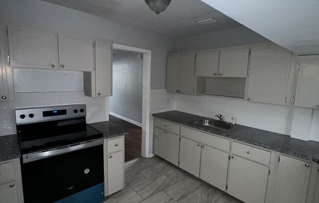 3 beds, 2 baths, $1,349