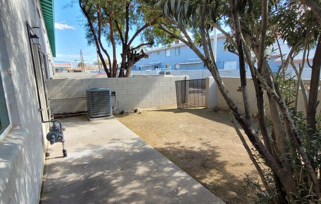 4 beds, 1.5 baths, 1,400 sqft, $2,206, Unit E01