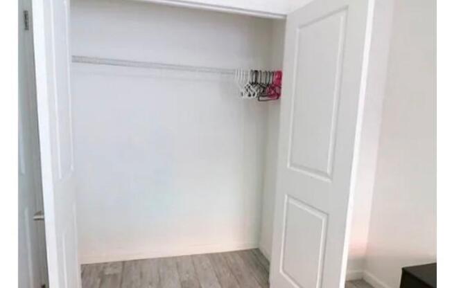 2 beds, 1 bath, $5,395, Unit 2D