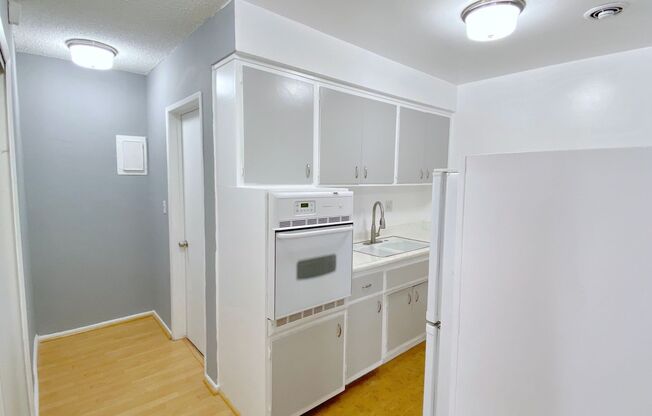 Studio, 1 bath, 450 sqft, $1,475, Unit E115