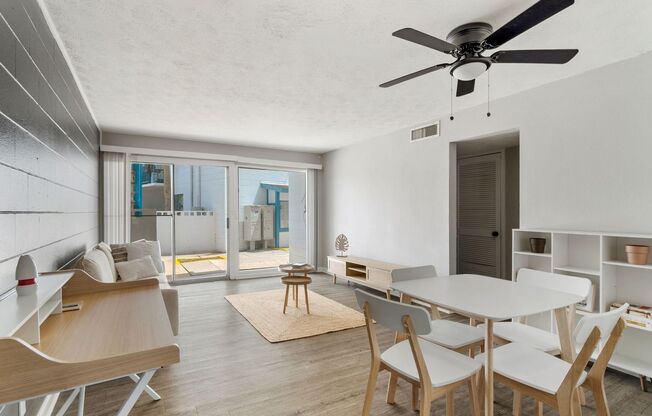 2 beds, 1.5 baths, 850 sqft, $1,149, Unit G240