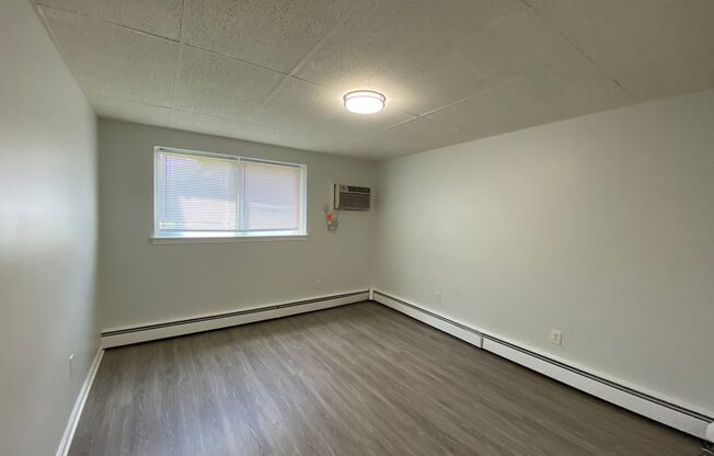 1 bed, 1 bath, 600 sqft, $1,450, Unit D - 14