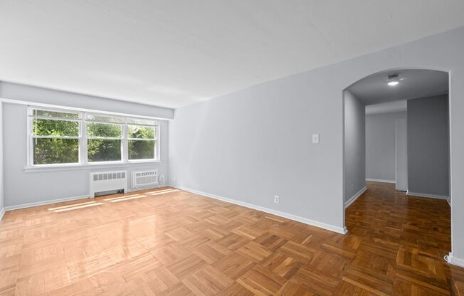 2 beds, 1 bath, 930 sqft, $1,625, Unit 415
