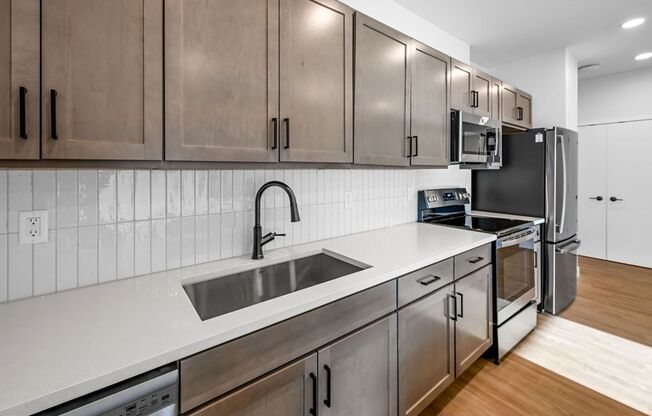 2 beds, 2 baths, 960 sqft, $2,250, Unit 514