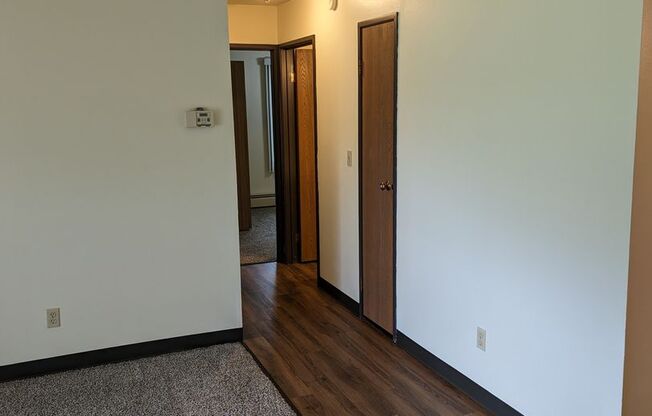 2 beds, 1 bath, 970 sqft, $1,199, Unit FB   4011