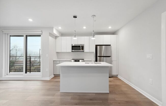 2 beds, 2 baths, 927 sqft, $1,935, Unit B220