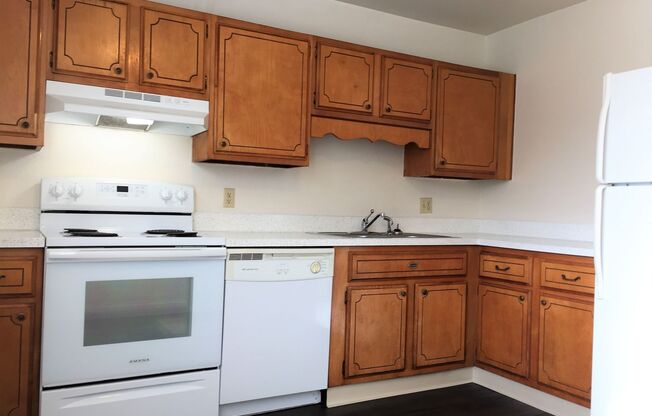 2 beds, 1 bath, 800 sqft, $995, Unit #6