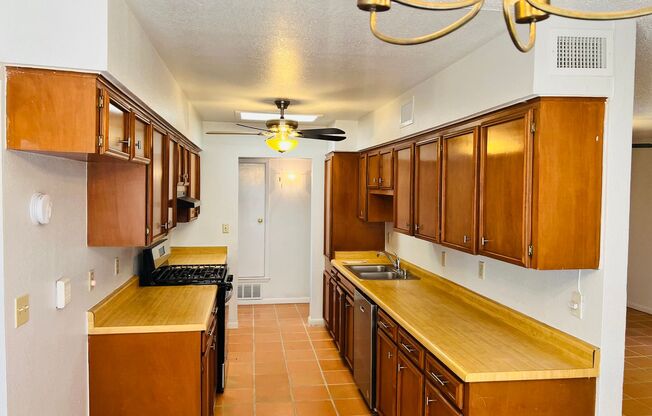 Charming 3 bedroom, 2 bath home in West  El Paso!