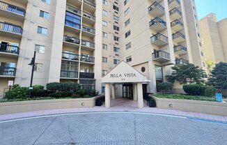1211 S. Eads St. #810