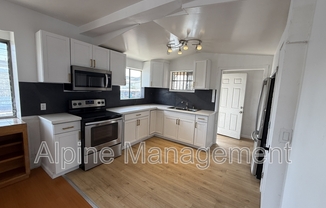 806 52 AVE