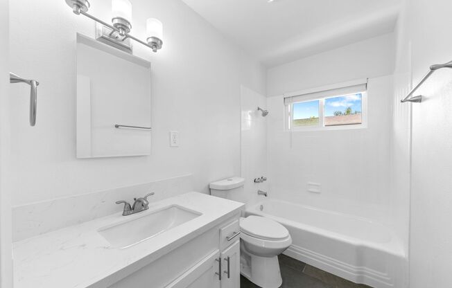 2 beds, 1 bath, 815 sqft, $2,695, Unit 1740-15