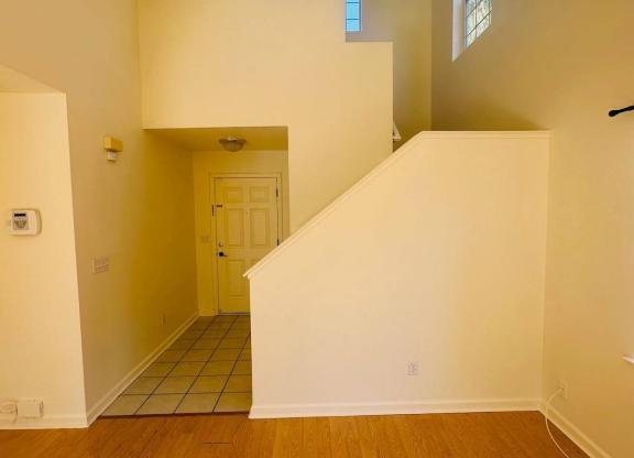 827 MARTIRI DR