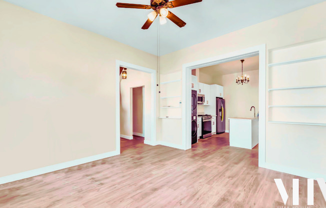 1142 W 25th Street House