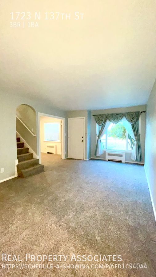 1723 N 137 ST