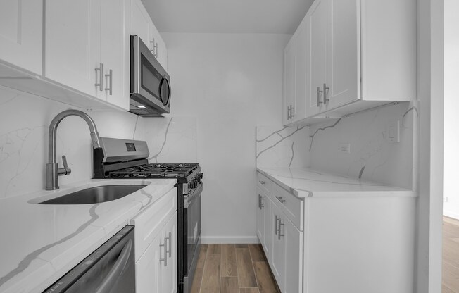 1 bed, 1 bath, 486 sqft, $3,850, Unit 16F