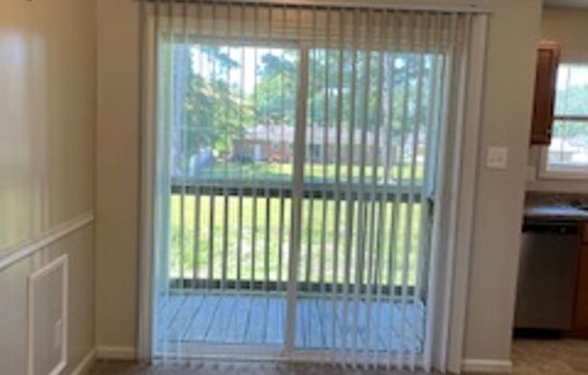 2 beds, 1 bath, 940 sqft, $1,200, Unit 135E