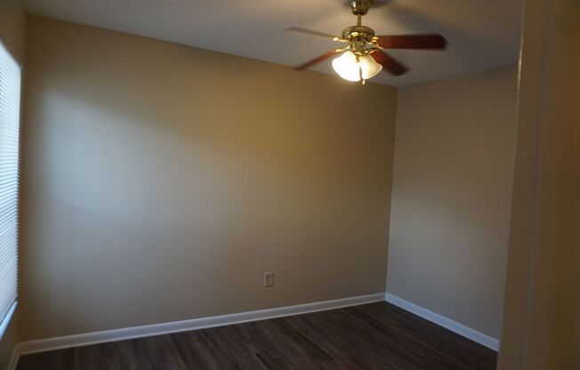 2 bedroom townhome on Westside Near NAS