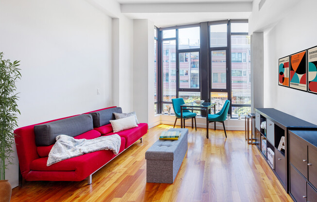 161 N 4 ST