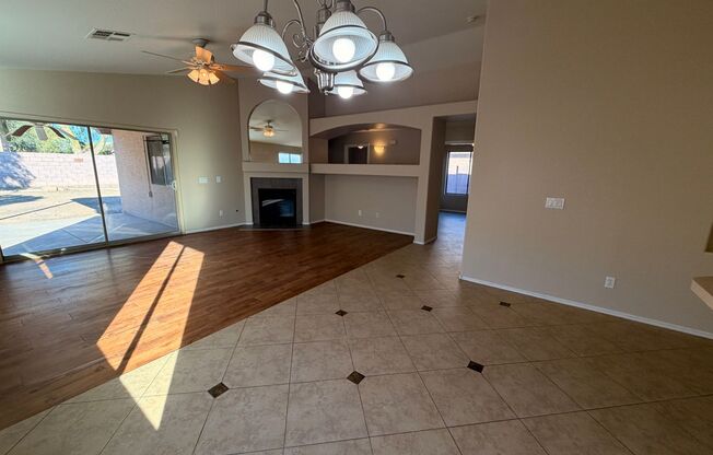 Gorgeous 3Bdm 2Ba Goodyear Home on a Cul-de-sac! *NO Carpets*