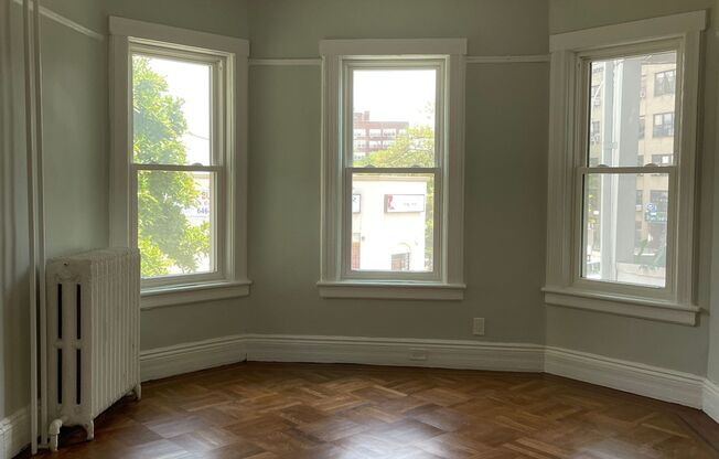 328 E 5 ST