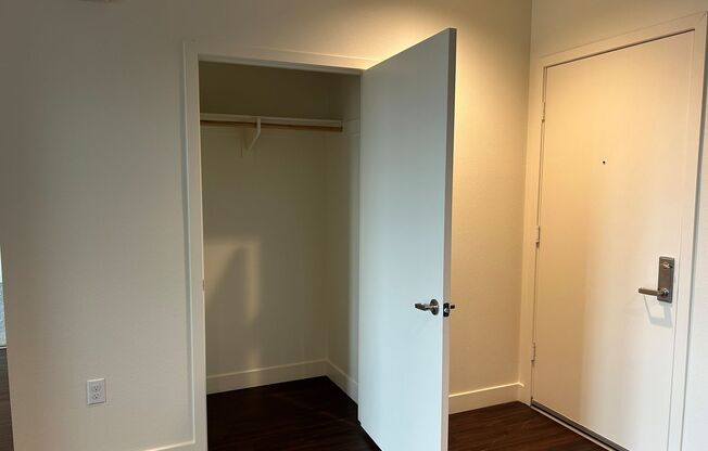 2 beds, 2 baths, 890 sqft, $2,565, Unit 310