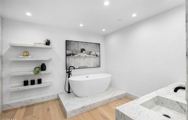 2 beds, 3 baths, 2,230 sqft, $11,000, Unit 14F