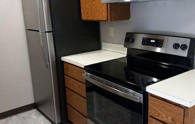 1 bed, 1 bath, 621 sqft, $1,255, Unit 221