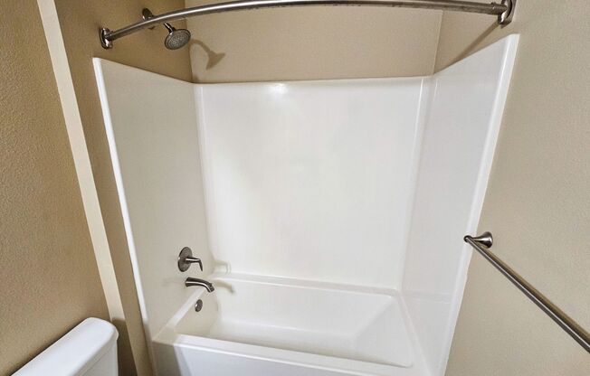 2 beds, 2 baths, 1,148 sqft, $2,450, Unit 201