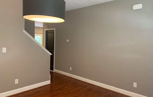 Like New Townhome in Old SW! Close to Carilion, Greenway & DT Roanoke!