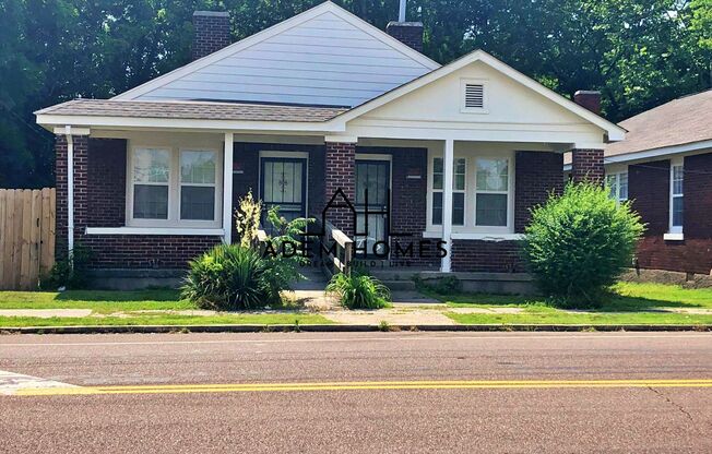 Spacious 2 Bedroom Home in a Central Location!! - (Duplex)