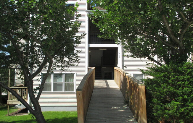 Charming 2 Bedroom/2 Bathroom Apartment in Halethorpe, MD!