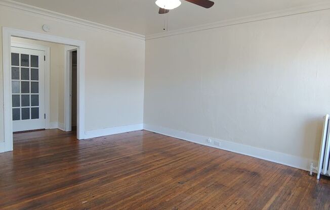 Studio, 1 bath, 430 sqft, $1,150, Unit 512