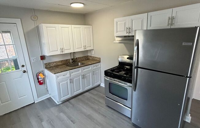 1 bed, 1 bath, $1,200