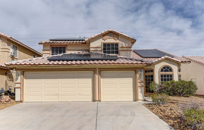 AMERICANA Property Mgmt - Great 2 story, 4 beds house with pool in Desert Shores