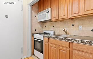 Studio, 1 bath, $3,200, Unit 2K