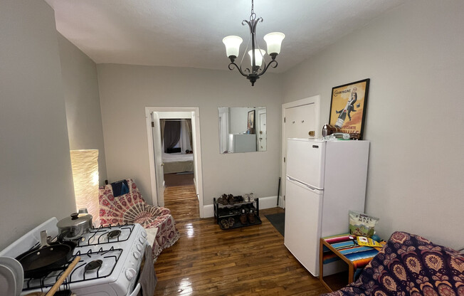 1 bed, 1 bath, $2,340, Unit 2